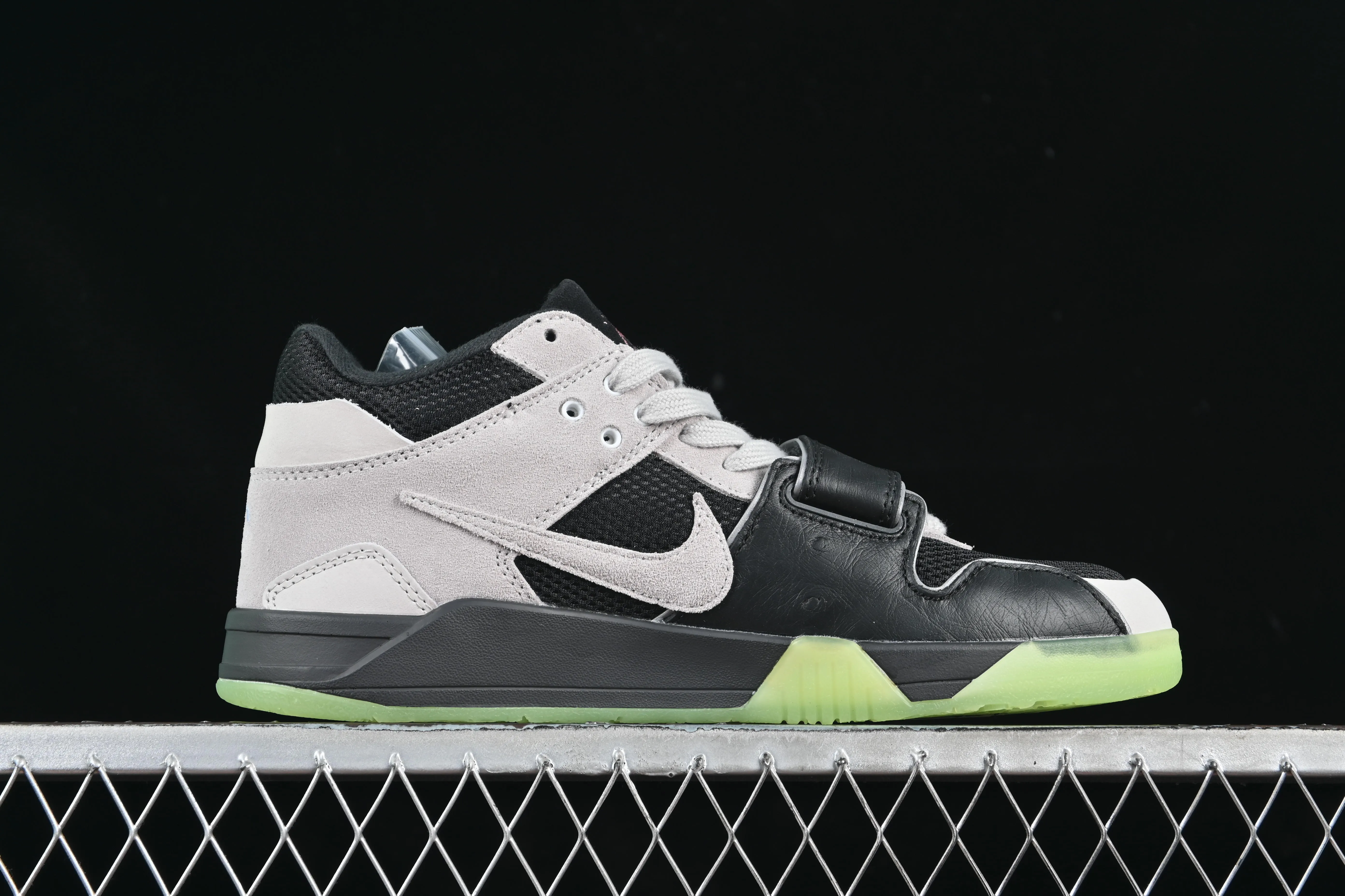 All categories Air Jordan Jordan series basketball shoes Air Jordan 1 Low Chase B x Travis Scott x Jordan Jumpman Jack TR AJ1 Joe 1 joint overhead hook IH7971-001
